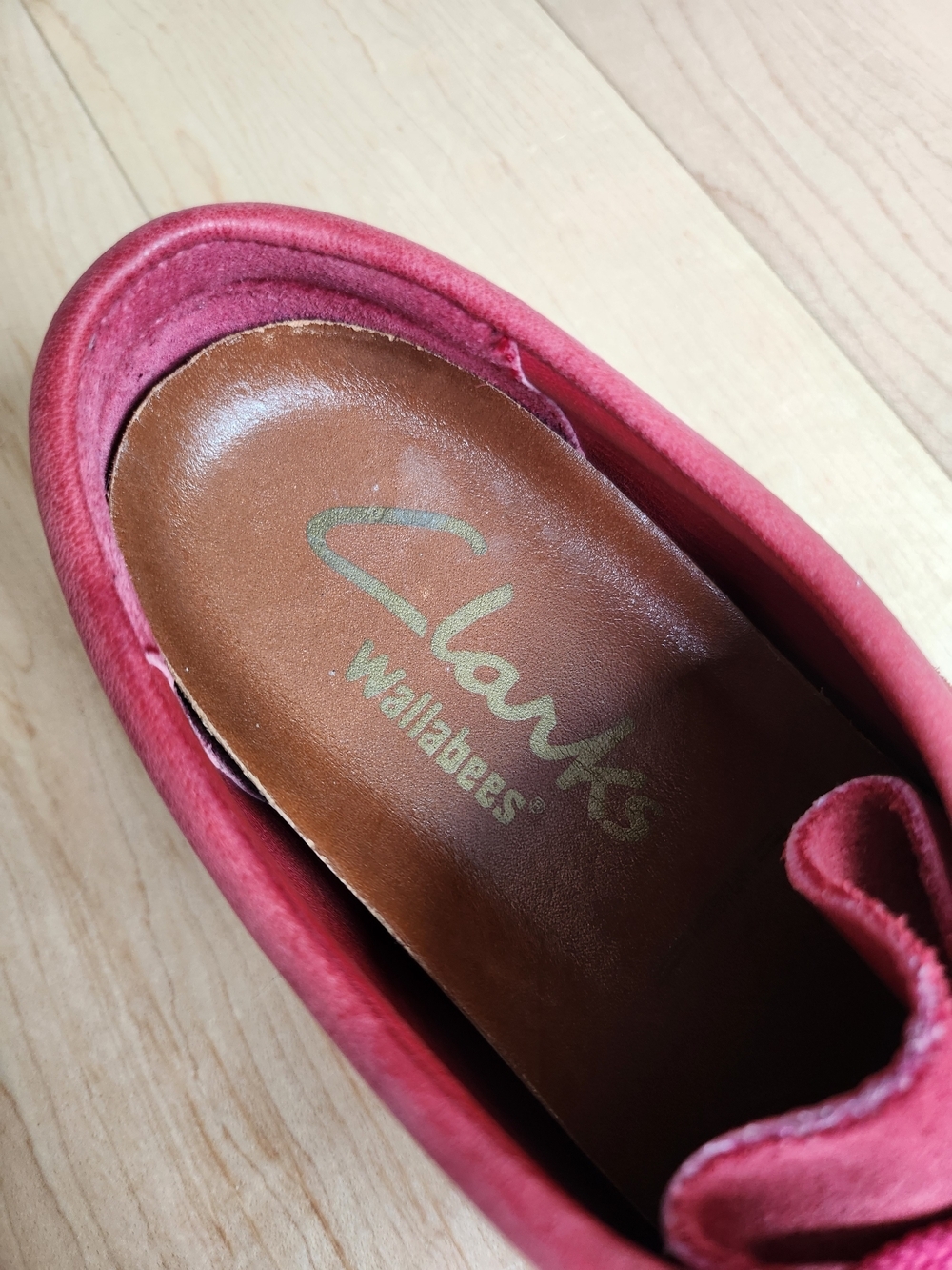 Clarks Red Suede Wallabee BOOTS - Picture 5 of 5